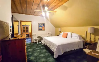 Photo 2 - Frio - Gruene Cottages