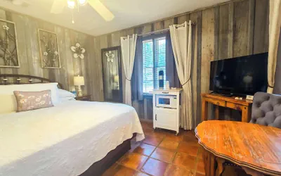 Photo 2 - Sonora Gruene Cottages Studio