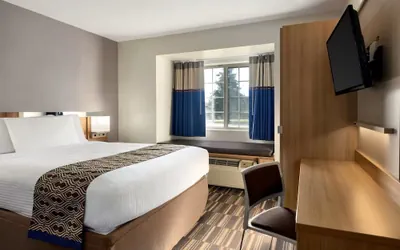 Photo 4 - Red Stick Hotel