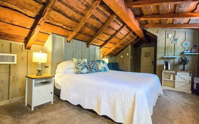 Photo 2 - Kuhl Gruene Cottages Studio