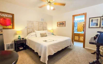 Photo 2 - Lavender - Gruene Cottages