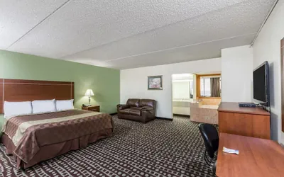 Photo 3 - The Executive Inn & Suites Midland