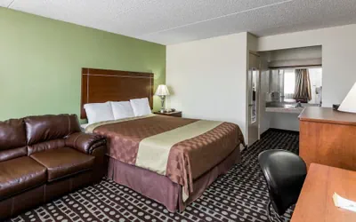 Photo 2 - The Executive Inn & Suites Midland