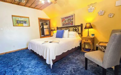 Photo 4 - Magnolia Gruene Cottages