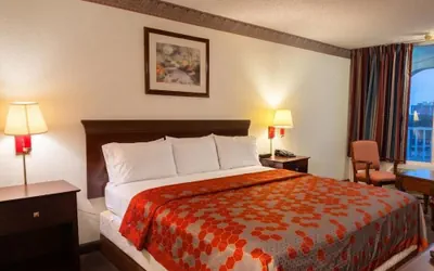 Photo 5 - EXECUTIVE INN & SUITES  US 59