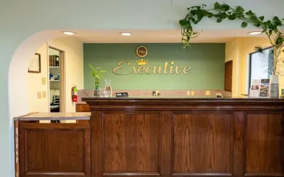 Photo 3 - EXECUTIVE INN & SUITES  US 59
