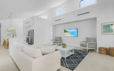 Photo 3 - Modern Naples Beach Home Pool Hot Tub 2 Master Suites