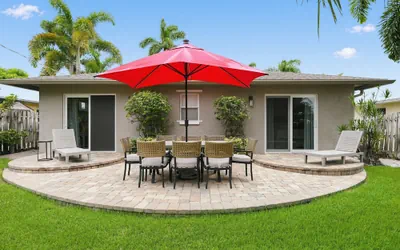 Coastal Naples Park Getaway - Garden Grill Beach Nearby