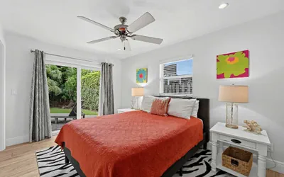 Photo 4 - Coastal Naples Park Getaway - Garden Grill Beach Nearby