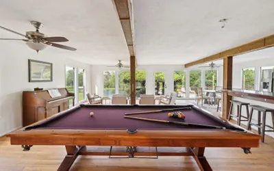 5-acre Historic Home With Pool Fishing Pond Game Room Outdoor Bar