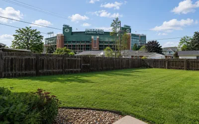 Killer Lambeau View Walk to Games Titletown