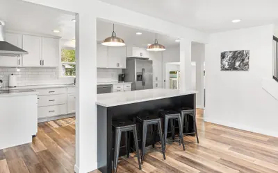 Photo 4 - Prime Spot Fully Renovated Near Lambeau Titletown