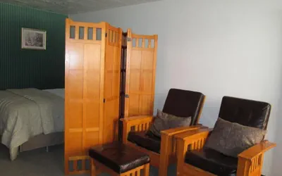 Photo 4 - Jim Butler Suites