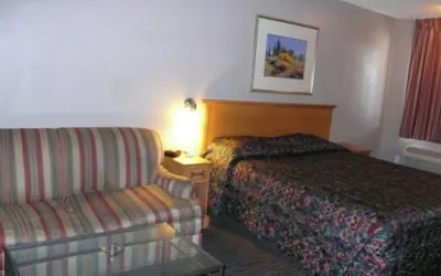 Photo 3 - Pepper Tree Motel