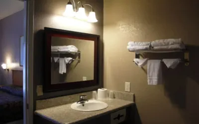 Photo 5 - Pepper Tree Motel