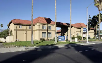 Pepper Tree Motel