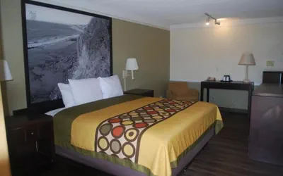 Photo 5 - Heritage Inn and Suits