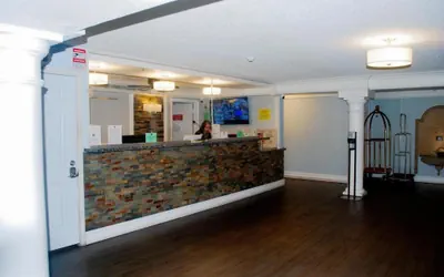 Photo 2 - Heritage Inn and Suits