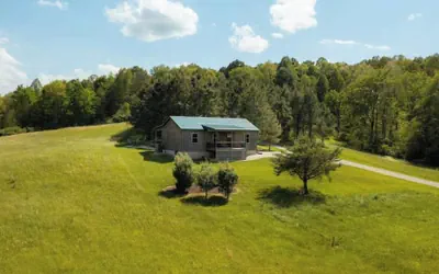 Photo 2 - Secluded Hocking Hills Villa With Pond and Hot Tub