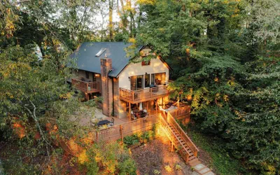 Photo 2 - Waterfront Lake Views Villa With Hot tub in Hocking Hills