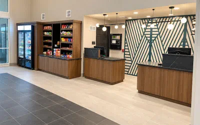 Photo 4 - La Quinta Inn & Suites By Wyndham Auburn Hills / Detroit