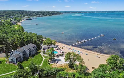 🏖 Top-floor Bay-view 1BR @ The Shores Grand Traverse Resort Sleeps 6
