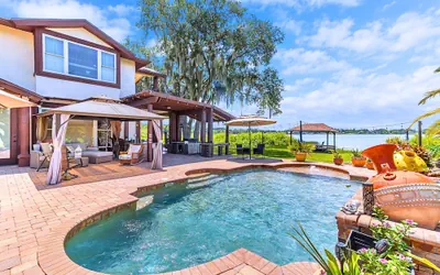 Lakeside Retreat With Lake View, Pool & Terrace