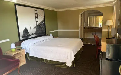 Photo 3 - FOOTHILL INN