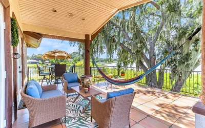 Photo 2 - Lakeside Retreat With Lake View Pool Terrace
