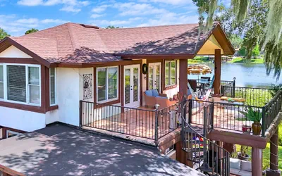 Photo 4 - Lakeside Retreat With Lake View Pool Terrace