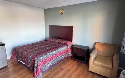 Photo 2 - Sands Motel