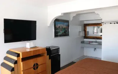 Photo 3 - El DORADO MOTEL