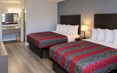 Photo 4 - Delux inn