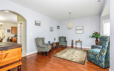 Photo 2 - Exmoor Sunroom Retreat - 2Story Home