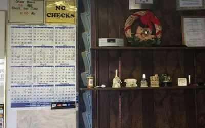 Photo 5 - Hilander Motel