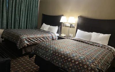 Photo 2 - Executive Inn
