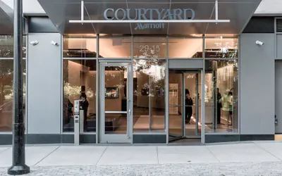 Photo 2 - Courtyard Long Island City/New York Manhattan View