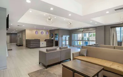 Photo 3 - Best Western Plus Gardena Inn & Suites