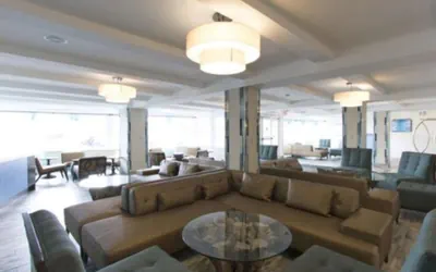 Photo 5 - Aqua Blue Hotel