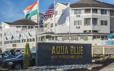 Photo 2 - Aqua Blue Hotel
