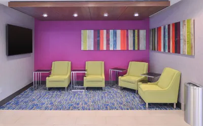 Photo 2 - Holiday Inn Express & Suites Bryant - Benton Area by IHG