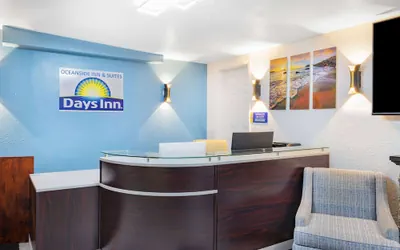 Photo 3 - Oceanside Inn & Suites, a Days Inn by Wyndham