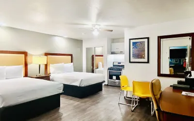 Photo 5 - Oceanside Inn & Suites, a Days Inn by Wyndham