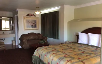 Photo 5 - Azusa INN Motel