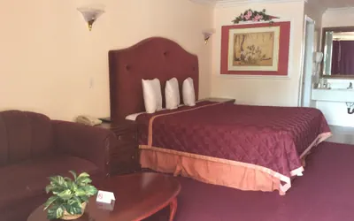 Photo 4 - Azusa INN Motel