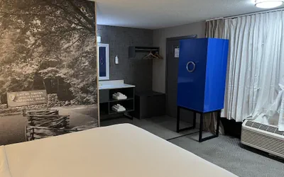 Photo 4 - The Wander Hotel, a Ramada by Wyndham