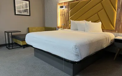 Photo 3 - The Wander Hotel, a Ramada by Wyndham