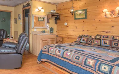 Photo 5 - Whispering Pine Cabins
