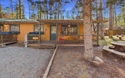 Whispering Pine Cabins
