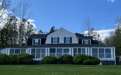 Photo 2 - High Tide Inn